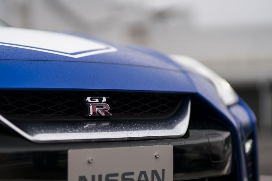 Детали экстерьера Nissan GT-R 50th Anniversary (R35) 2019 года  (JP) (фото 12 из 41)